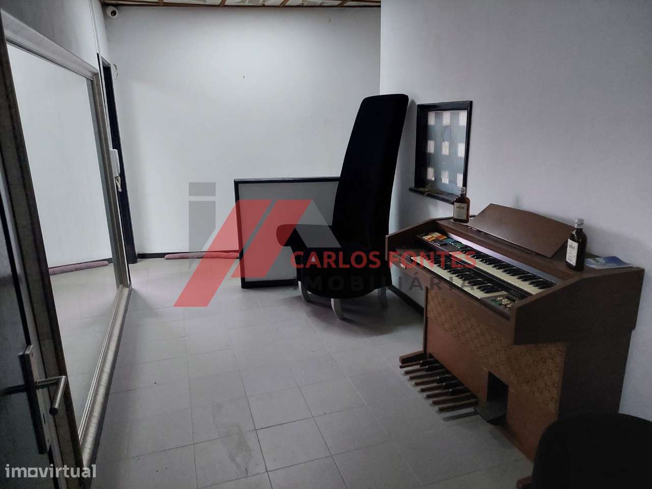 Armazém Arrendar na Cruz. - Grande imagem: 5/22