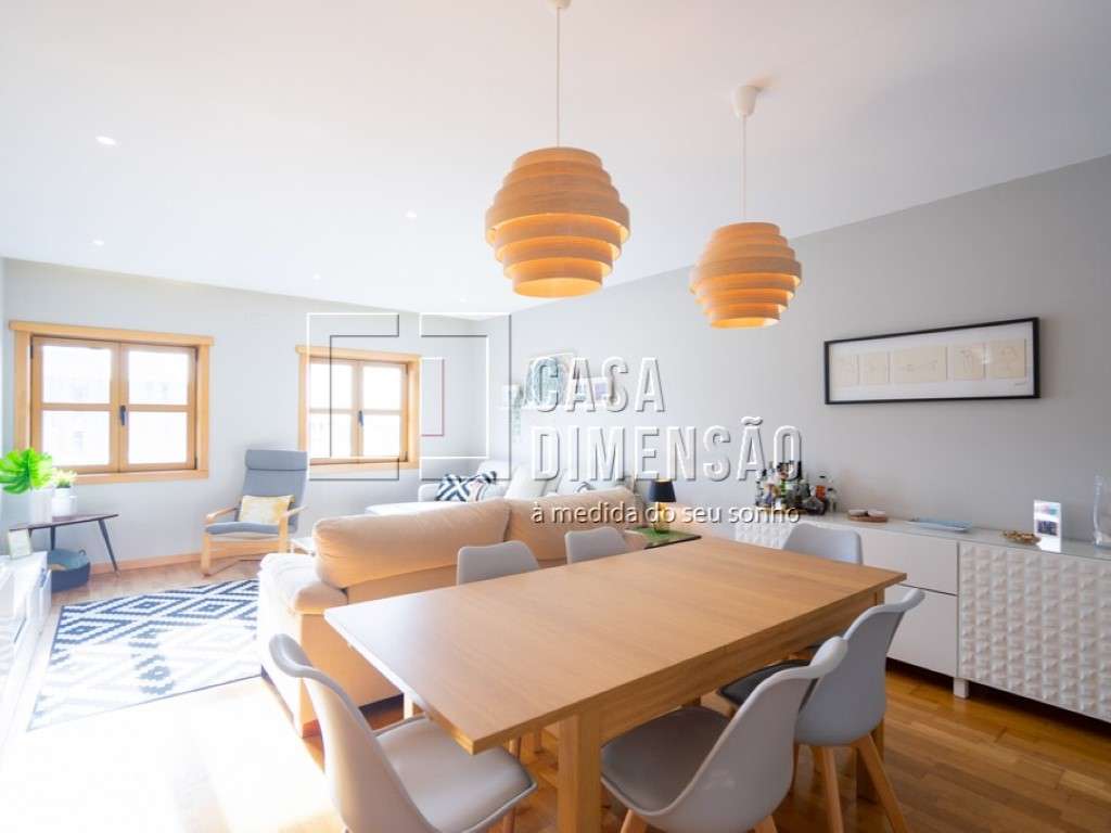 Apartamento de tipologia T2 na Serra de Carnaxide, como NOVO!!-6