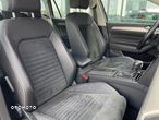 Volkswagen Passat 2.0 TDI EVO Elegance DSG - 19