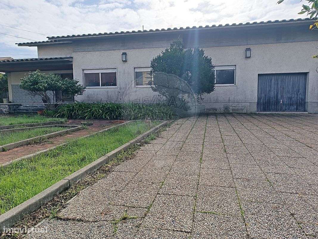 Moradia T3 para venda - Grande imagem: 1/50