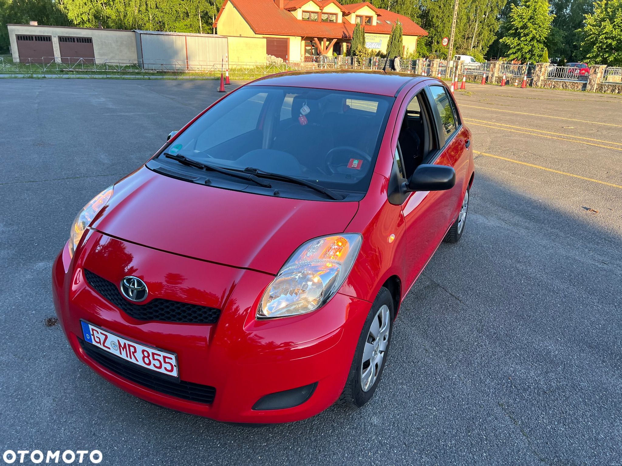 Toyota Yaris 1.0 Luna EU5 - 1