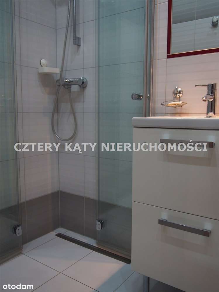 Umeblowany dom w centrum miasta - nowa cena!-17