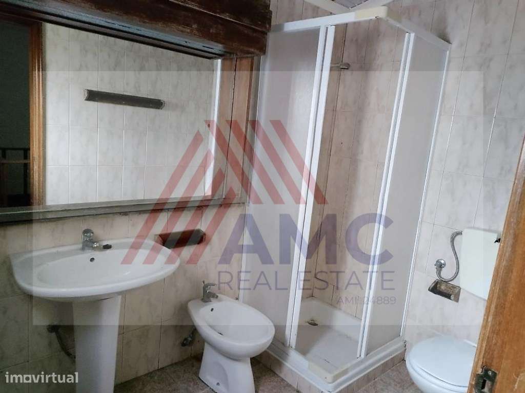 VENDE-SE MORADIA T4 EM SÃO ROQUE DO PICO-6