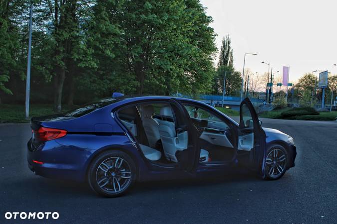 BMW Seria 5 520d Sport Line - 35