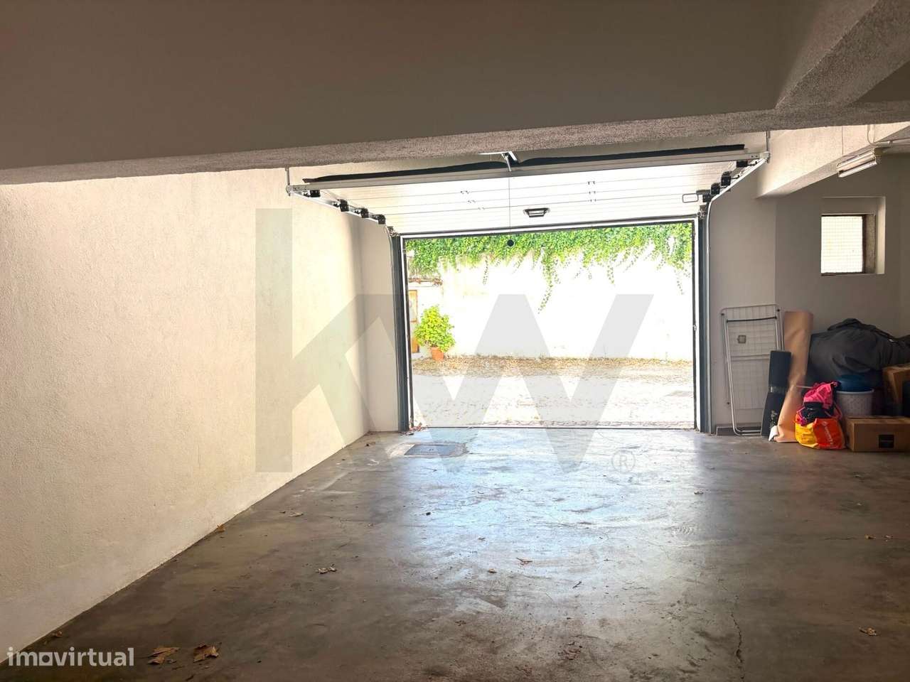 Excelente T2 no Centro da Parede- Localização Premium-22