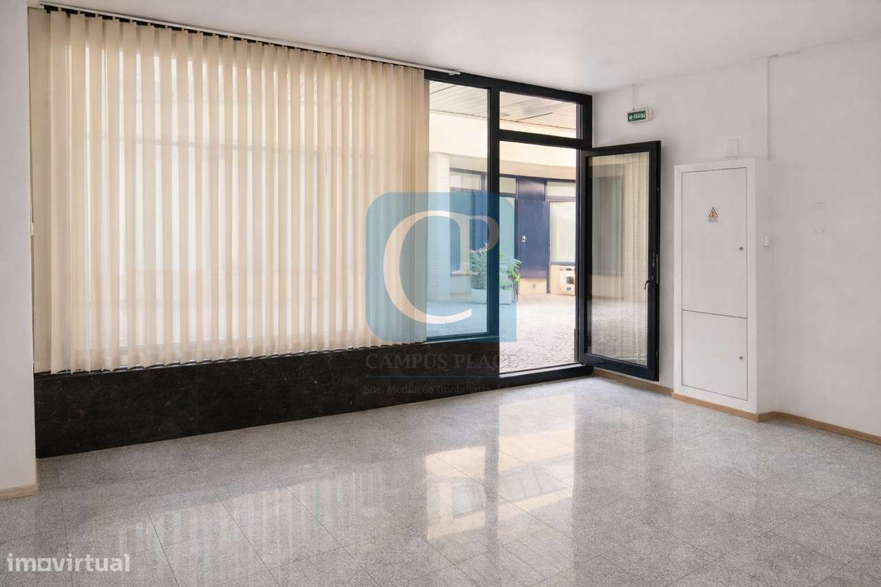Loja comercial na Prelada, Ramalde, Porto - Grande imagem: 2/4