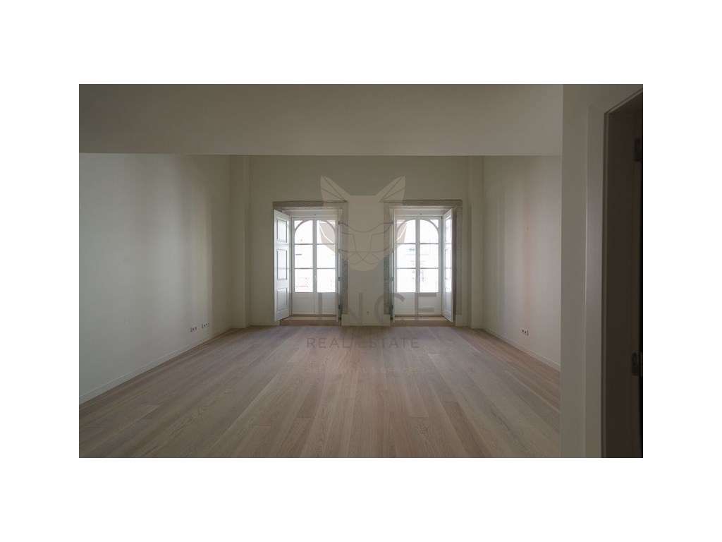 Loft T1 no Chiado, com terraço e estacionamento - Grande imagem: 5/23