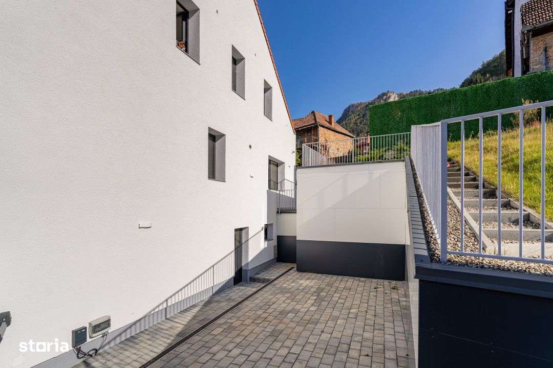 Vila de poveste in centrul vechi al Brasovului-17