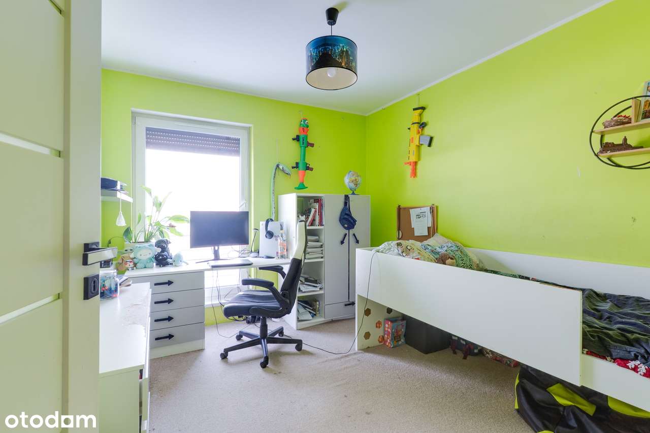 Przestronna nieruchomość w Dąbrowie przy ul. Granicznej-13