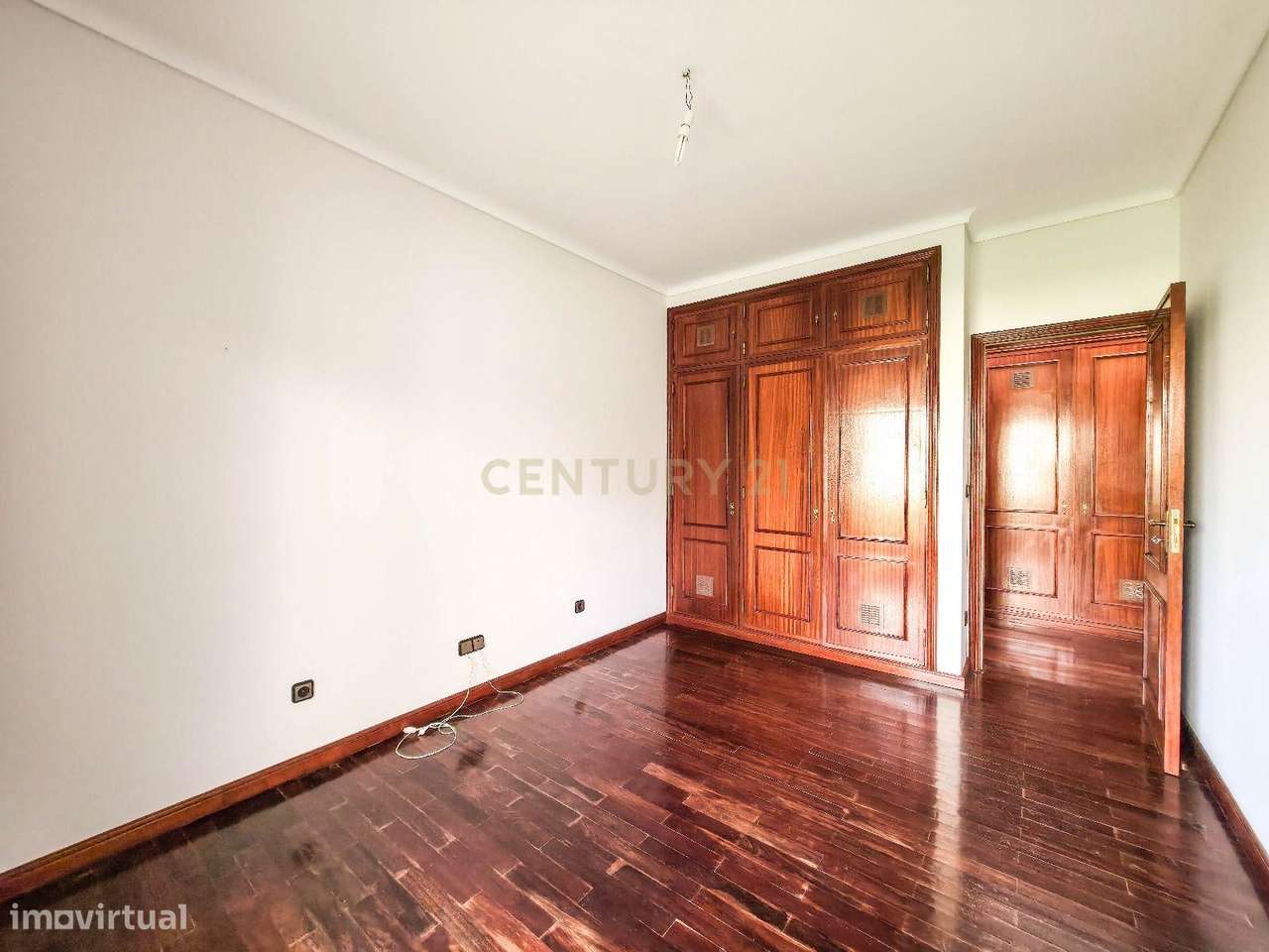 Moradia em Arcozelo — Elegância, Espaço e Proximidade ao Mar-20