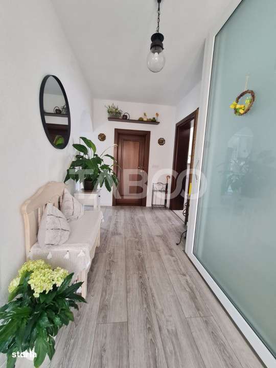 Vila cu piscina de vanzare in Sebes zona centrala - Imagine principală: 5/19