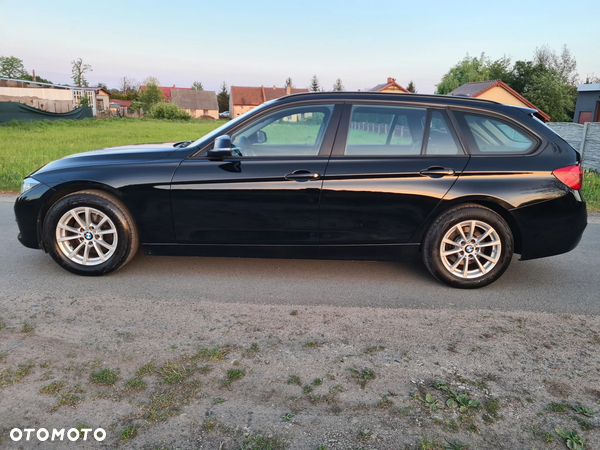 BMW Seria 3 320d Touring xDrive Advantage - 4