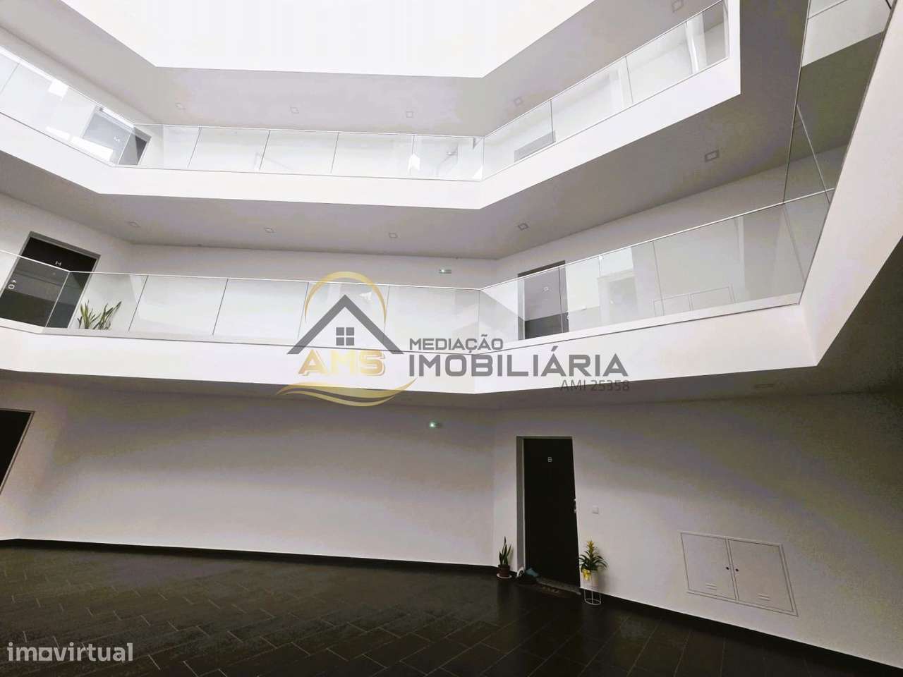 APARTAMENTO T3 COM TERRAÇO DE 186M²-42