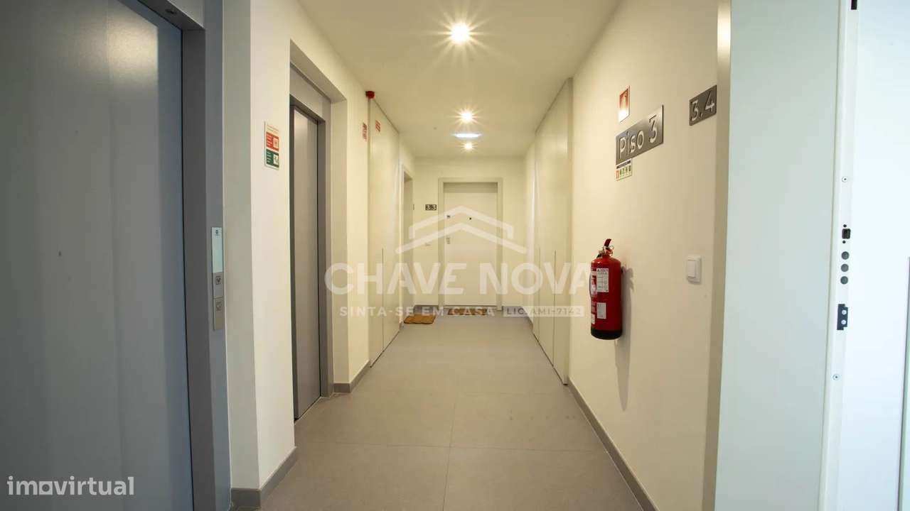 T2 c/ Garagem e Piscina em Oliveira do Douro-20