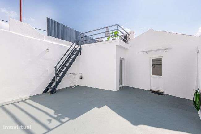 MORADIA T2 + QUINTAL + TERRAÇO – TOTALMENTE REMODELADA CENTRO CARTAXO-6