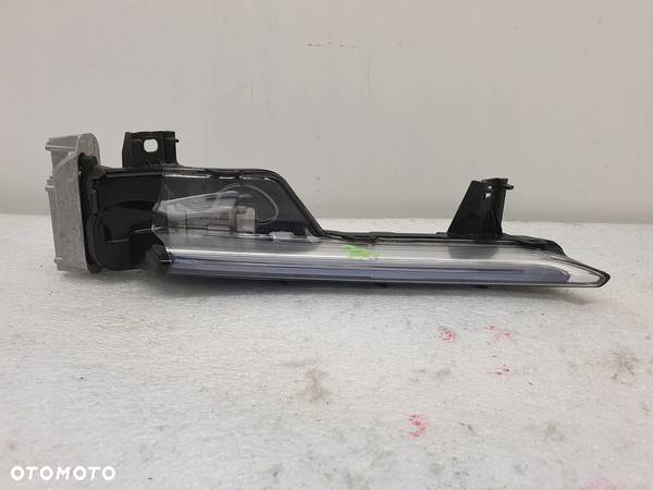 HALOGEN prawy PORSCHE 911 CARRERA 922 941312 A - 2