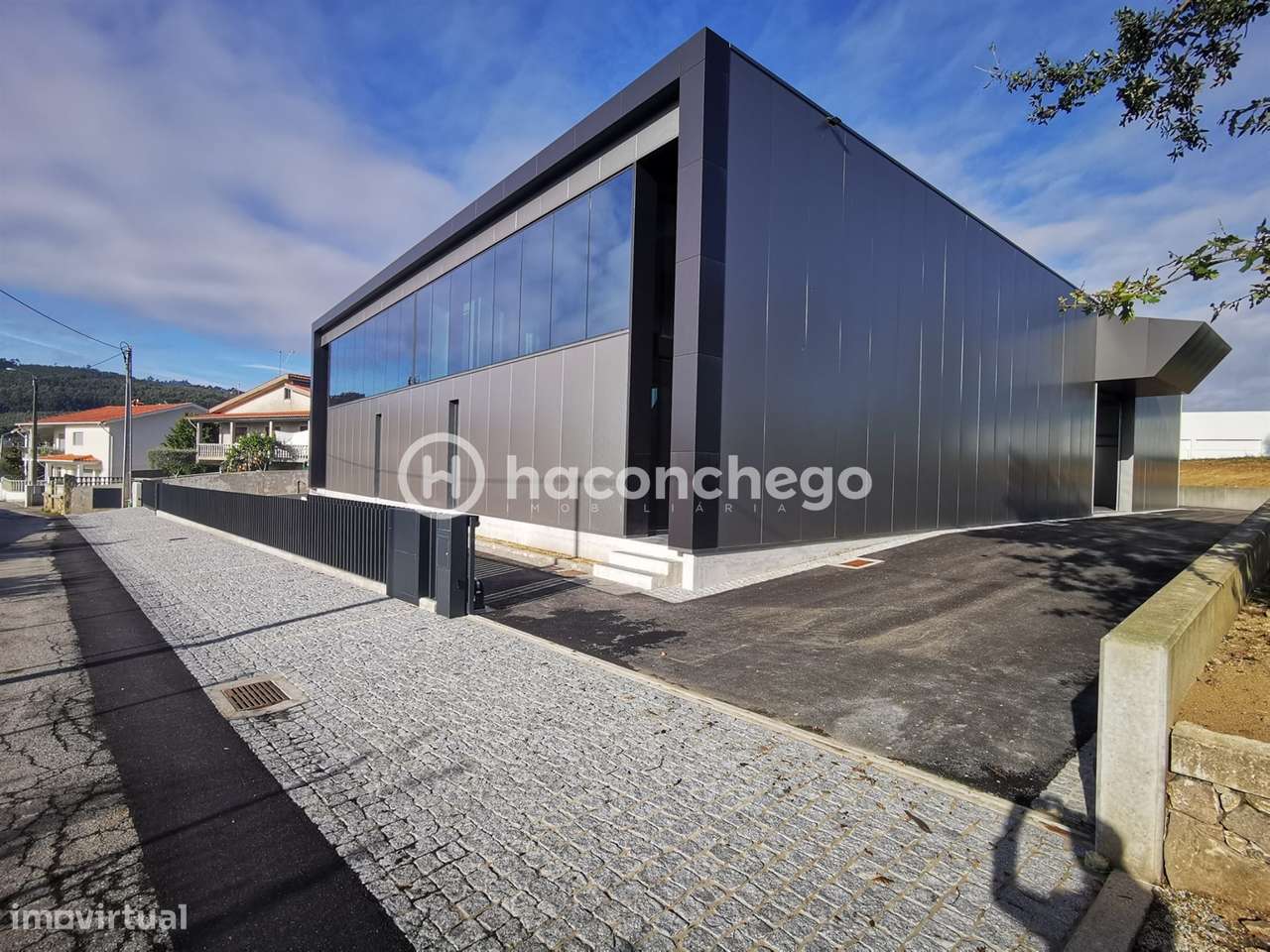 Pavilhão industrial com 966 m2 em Lijó, Barcelos-3