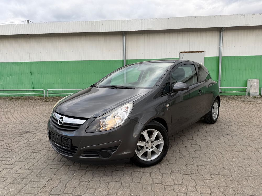 Opel Corsa D 1.4 16V Edition 111 Jahre 2010