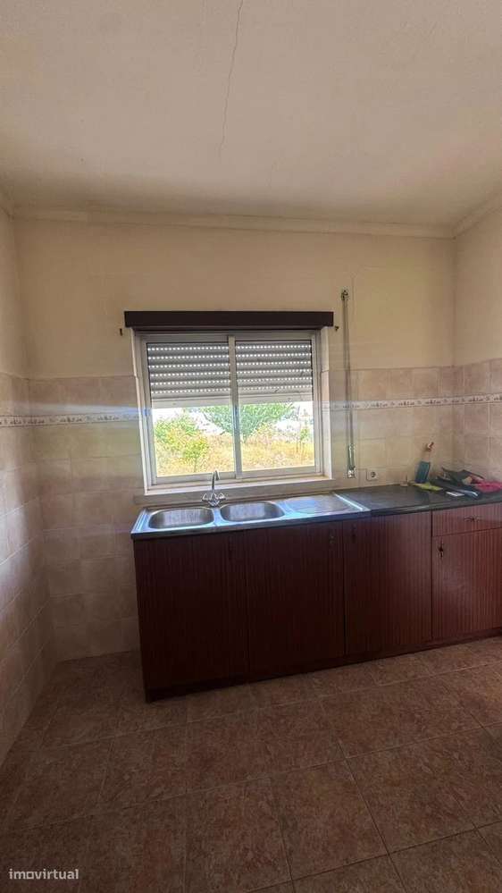 Oportunidade - Moradia T1 com 570 m2 de Terreno - Grande imagem: 4/8