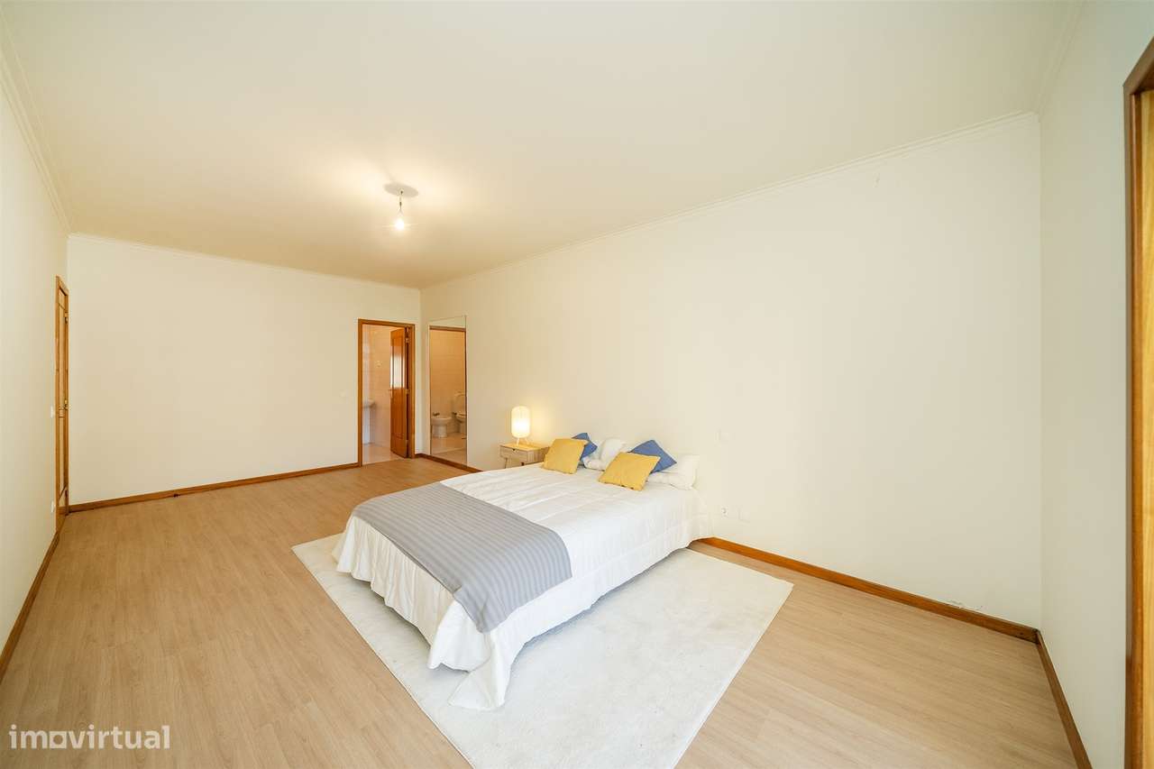 Apartamento T2 Venda em Braga (São José de São Lázaro e São João do So-25