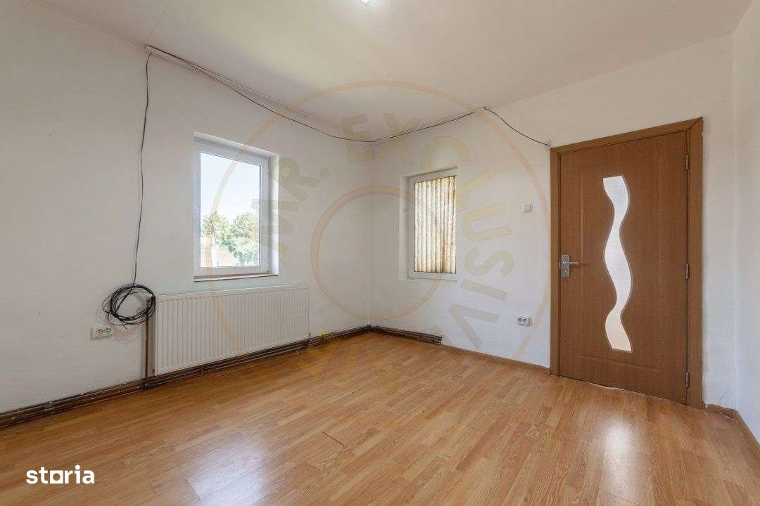 Oportunitate rara! Casa cu curte la munte-Campulung Muscel! - Imagine principală: 5/16