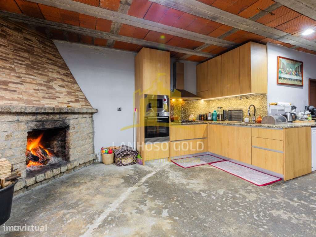 Excelente Moradia T3 em Lanhoso - Póvoa de Lanhoso-12