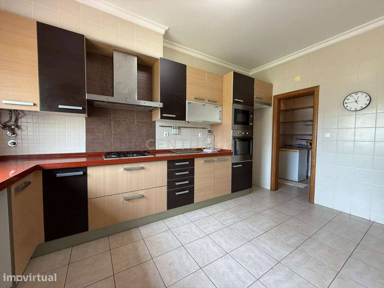 Moradia T3, no Tomilhal, com piscina e garagem. - Grande imagem: 3/20