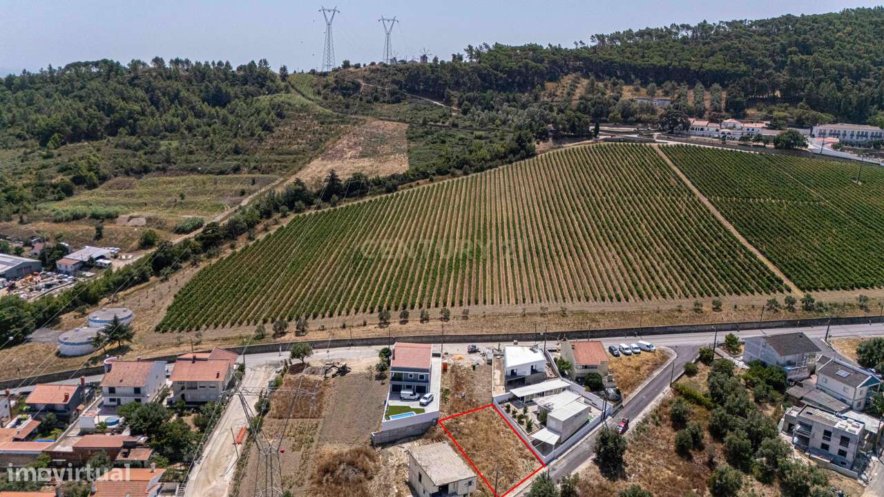 Terreno Urbano com 369m2 na Quinta da Ponte, SÃO JOÃO DOS MONTES - Grande imagem: 5/7