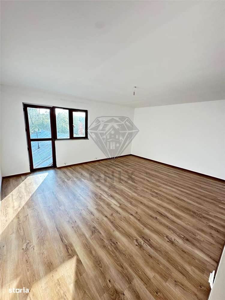 CASA ROMANESTI  5 CAMERE-8