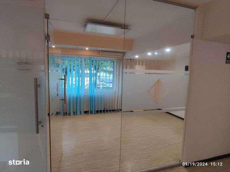 SC Inchiriem garsoniera . - Imagine principală: 4/8