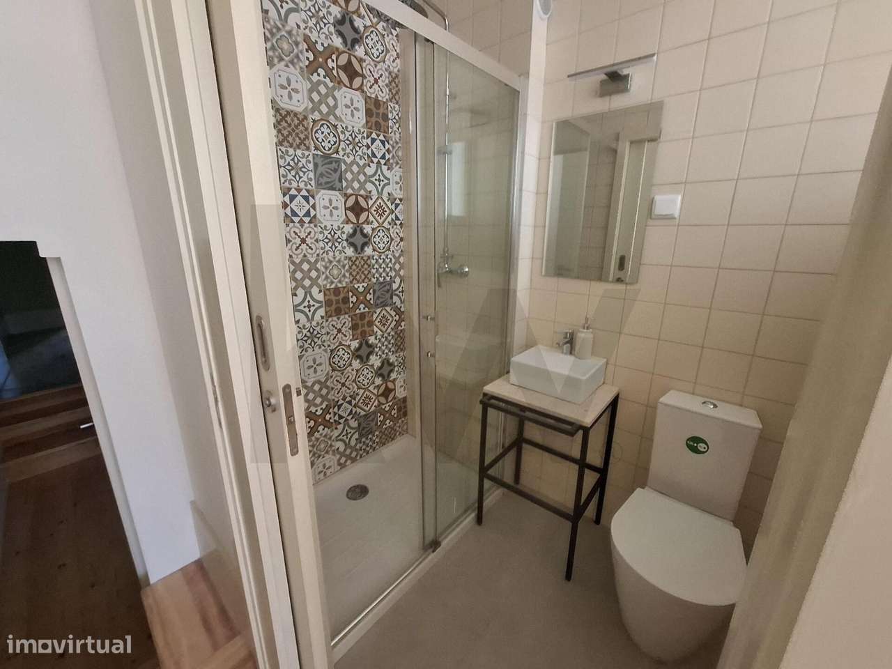 Apartamento Duplex T1+1 Renovado com Jardim no Centro do Porto - Grande imagem: 5/10