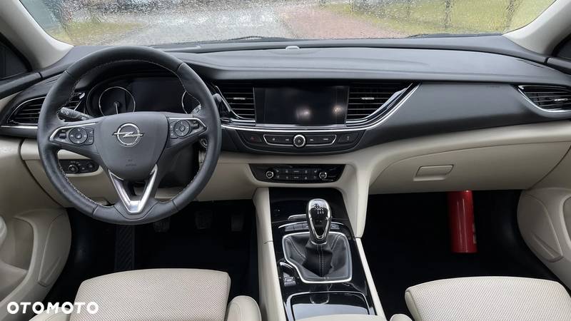 Opel Insignia - 19