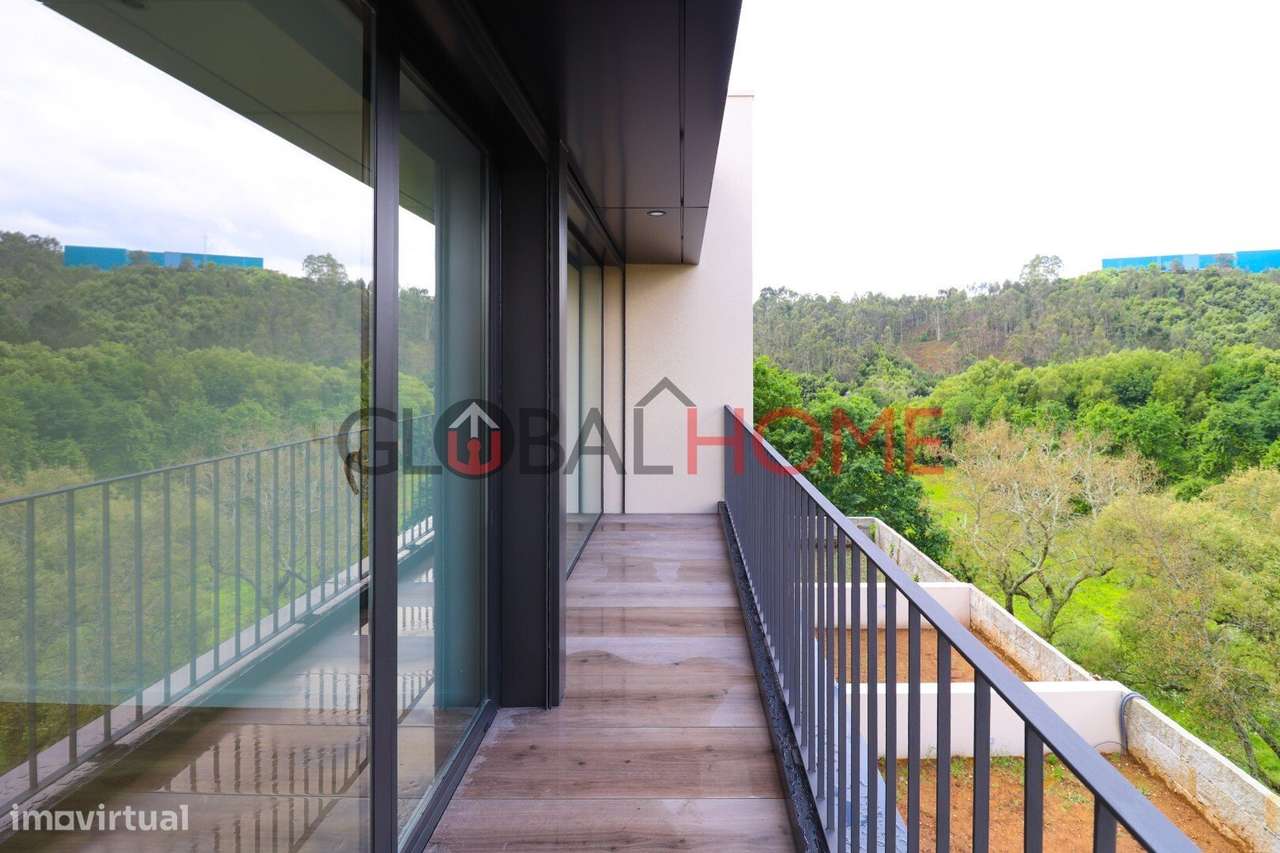 Moradia T3 Nova com Terraço e Piscina em São Pedro da Cova-50