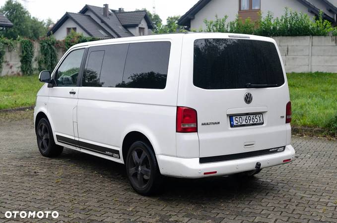 Volkswagen Multivan - 2