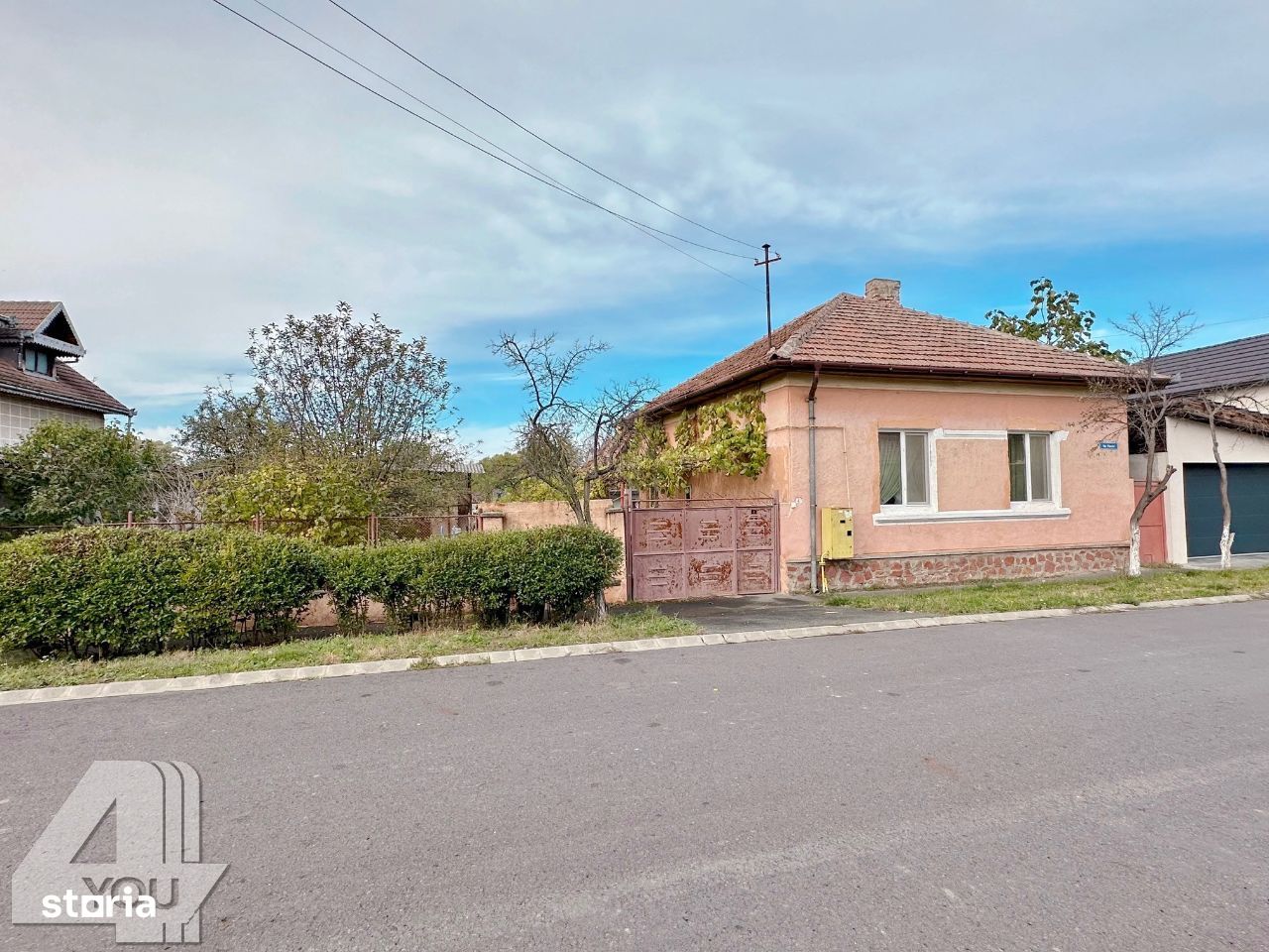 Proprietate in cartierul Subcetate,teren 922 mp, fs.23 ml cu casa