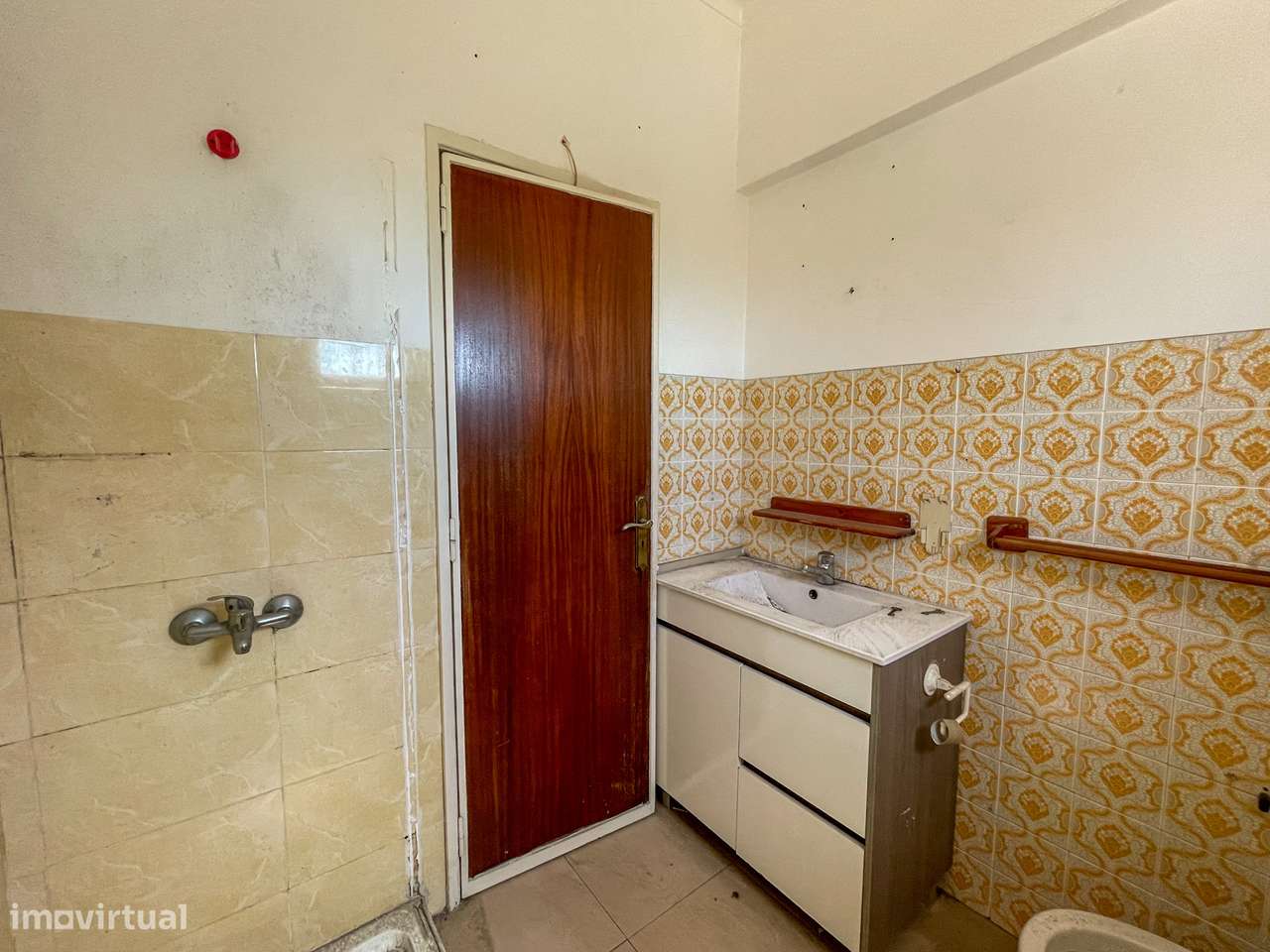 Prédio - 8 T2 + Sótão - Póvoa de Santa Iria-31