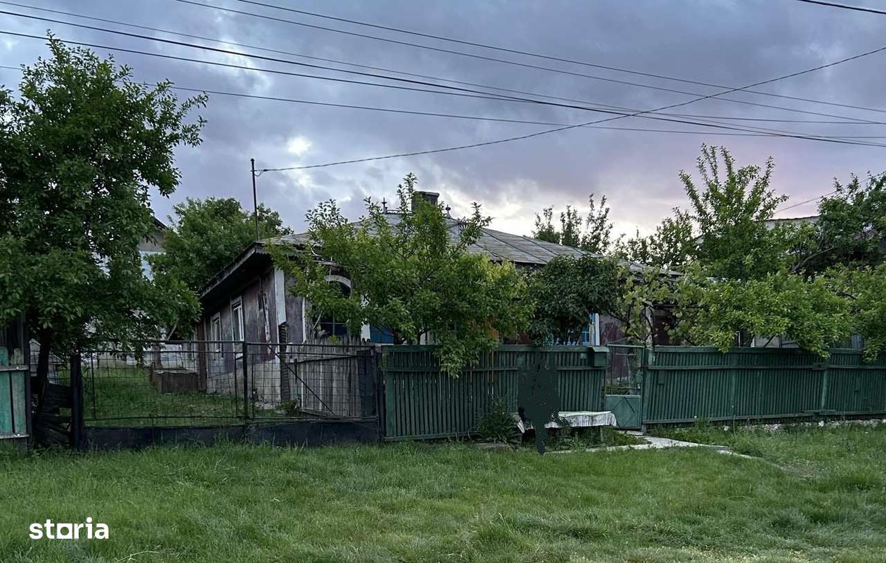 Vulturi ( Vanatori )- IASI – Casă + teren 907 mp- 8.5 km pana in Copou-8