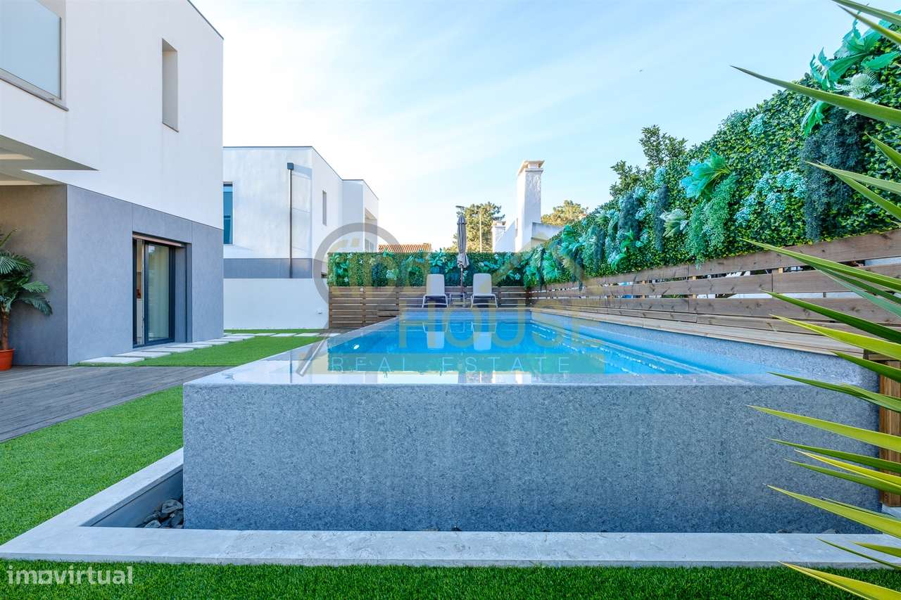 Moradia Isolada V3 com piscina junto à Herdade da Aroeira-39