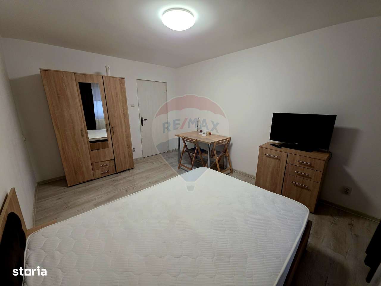 Apartament cu 1 camere de vânzare în zona 1 Mai-7