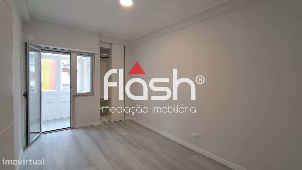 T2 Remodelado com elevador e arrecadação na Figueirinha-Oeiras-13