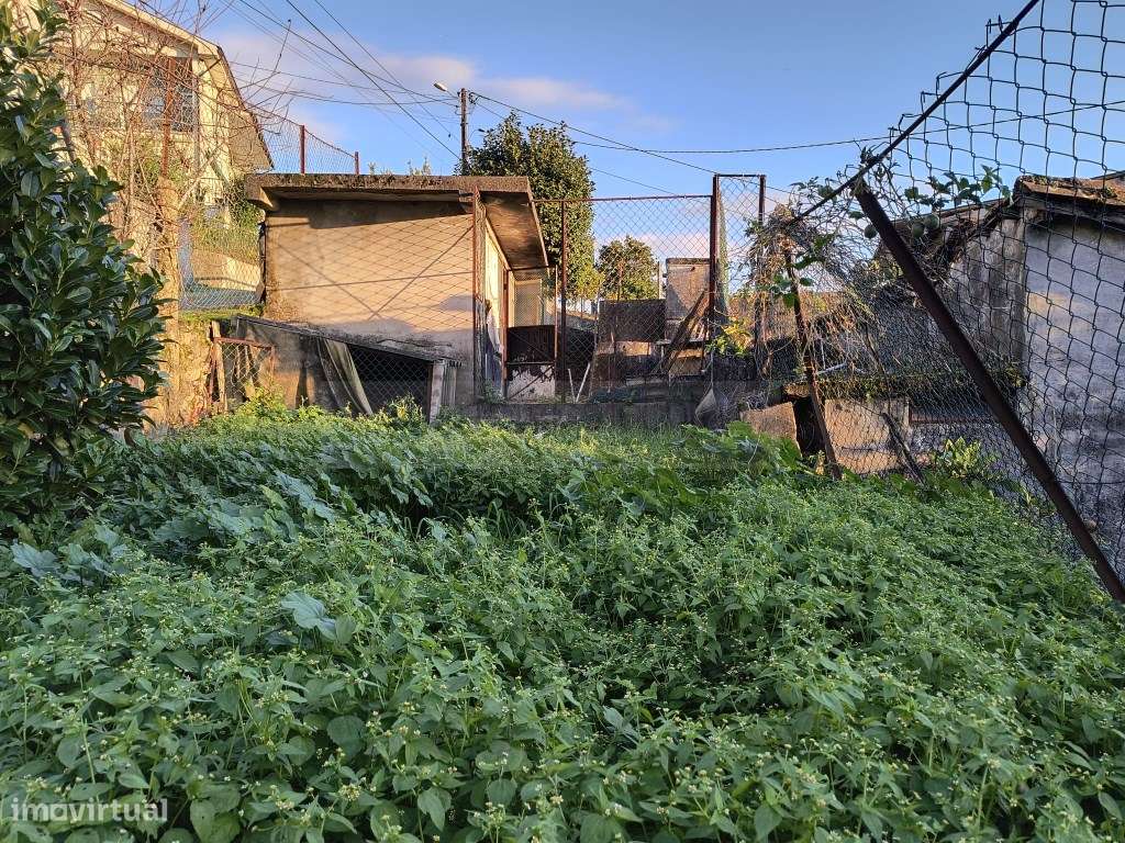 Terreno com casa para restaurar-2