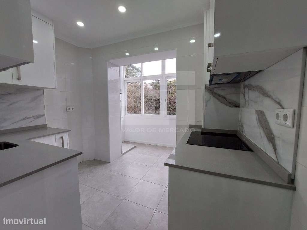 Apartamento t1 remodelado, situado na Rua Passos Manuel, junto do J... - Grande imagem: 3/20