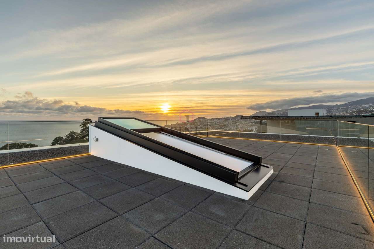 Moradia de Luxo com Piscina - T4 no Funchal-54