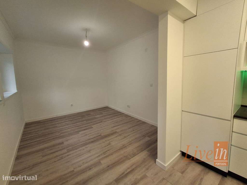 Apartamento T2 Totalmente Remodelado em Monte Abraão Em Frente à Es... - Grande imagem: 5/32