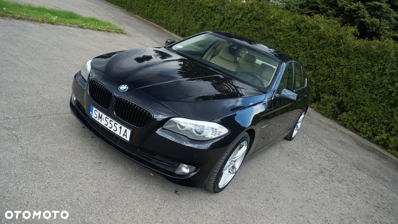 BMW Seria 5 550i xDrive Sport-Aut - 6