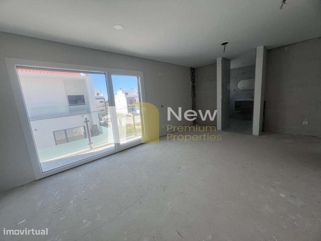 Moradia Nova T3+1 com Piscina em Alcochete.-12