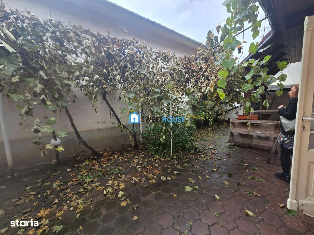 Casa de vanzare  cu 3 camere ,  central in Fagaras-10