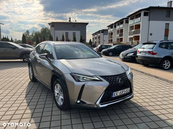 Lexus UX 250h (E-FOUR) Luxury Line - 17