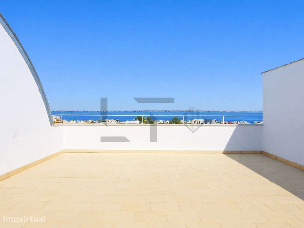 Penthouse T3 (possível T4) com Terraço, plena vista Rio e Garagem, ...-5