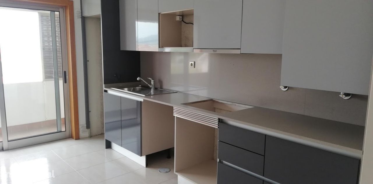 Apartamento T3 com Garagem Fechada na Meadela